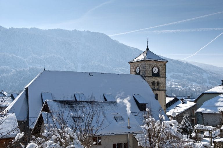 Le village station de ski en Haute-Savoie 74