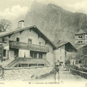 vieille-carte-postale-intérieur-du-village