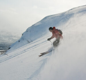 Off-piste skiing in northern Sweden. Nuolja, Abisko, Lappland, Sweden.